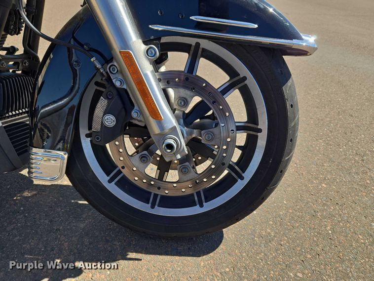 image for item ET1423 2019 Harley-Davidson Police Electra Glide motorcycle