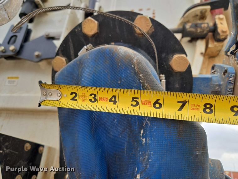 image for item ET1424 2015 Peterbilt 365 sewer jetter truck