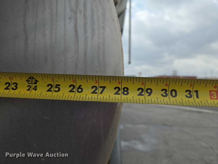 image for item ET1424 2015 Peterbilt 365 sewer jetter truck