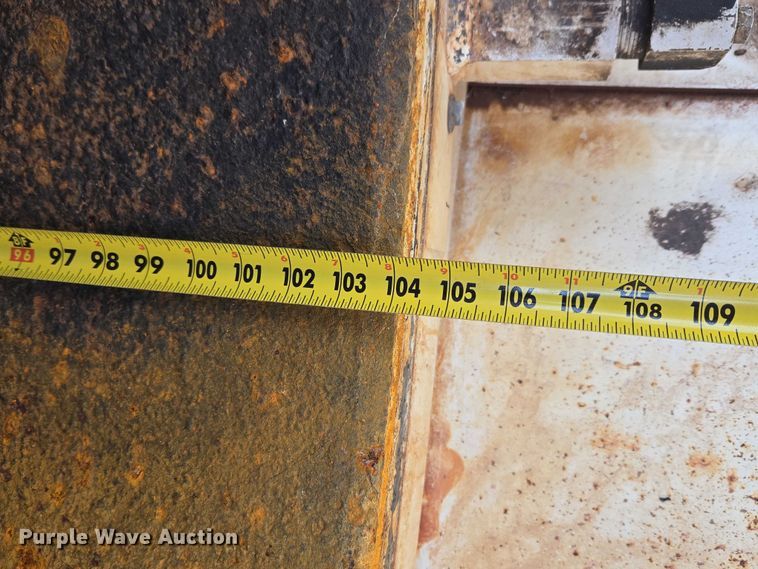 image for item ET1424 2015 Peterbilt 365 sewer jetter truck