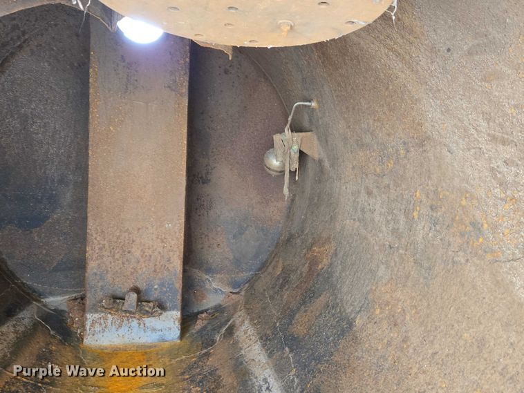 image for item ET1424 2015 Peterbilt 365 sewer jetter truck