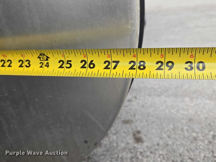 image for item ET1424 2015 Peterbilt 365 sewer jetter truck