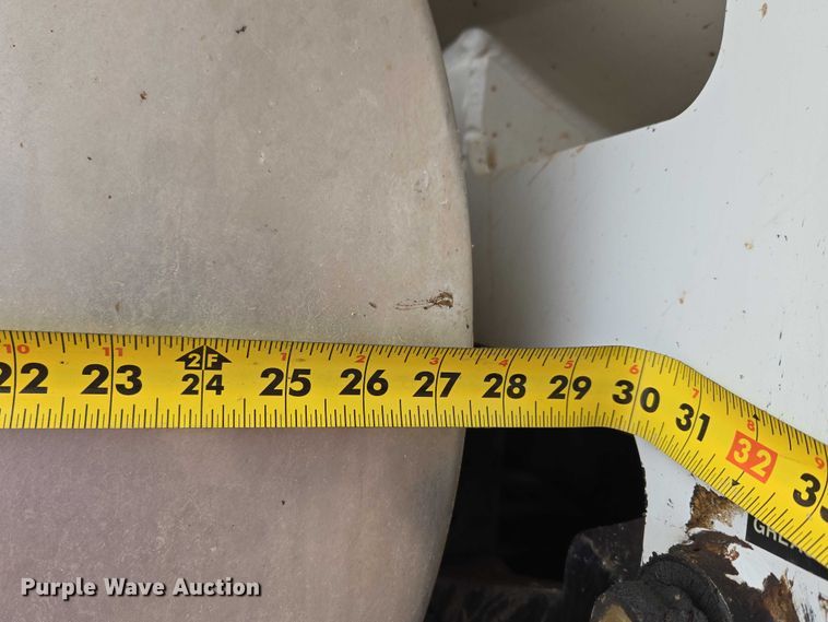 image for item ET1424 2015 Peterbilt 365 sewer jetter truck