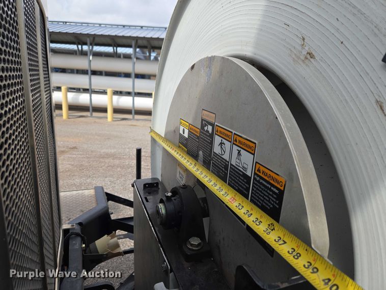 image for item ET1424 2015 Peterbilt 365 sewer jetter truck