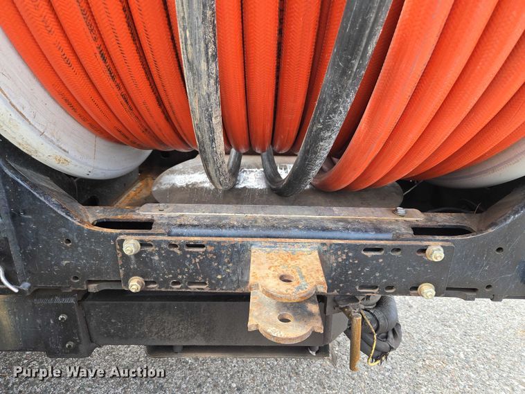 image for item ET1424 2015 Peterbilt 365 sewer jetter truck