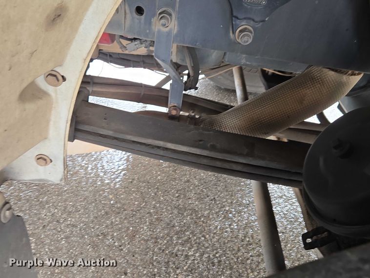 image for item ET1424 2015 Peterbilt 365 sewer jetter truck