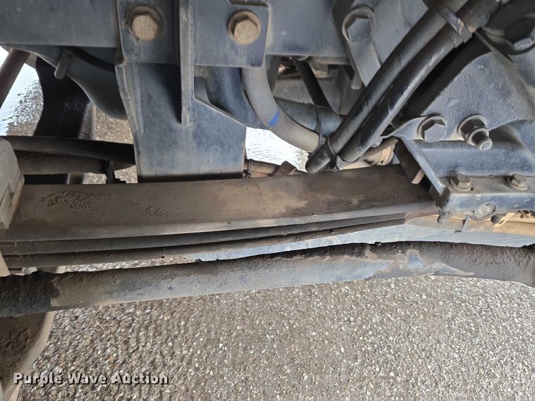 image for item ET1424 2015 Peterbilt 365 sewer jetter truck