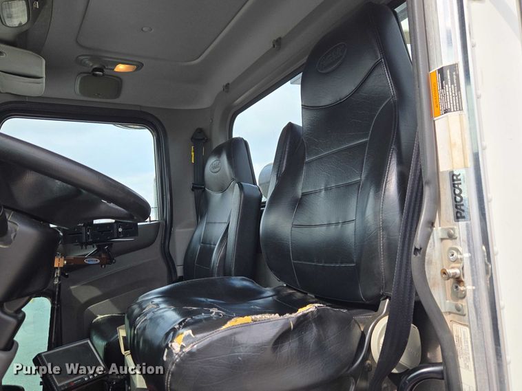 image for item ET1424 2015 Peterbilt 365 sewer jetter truck