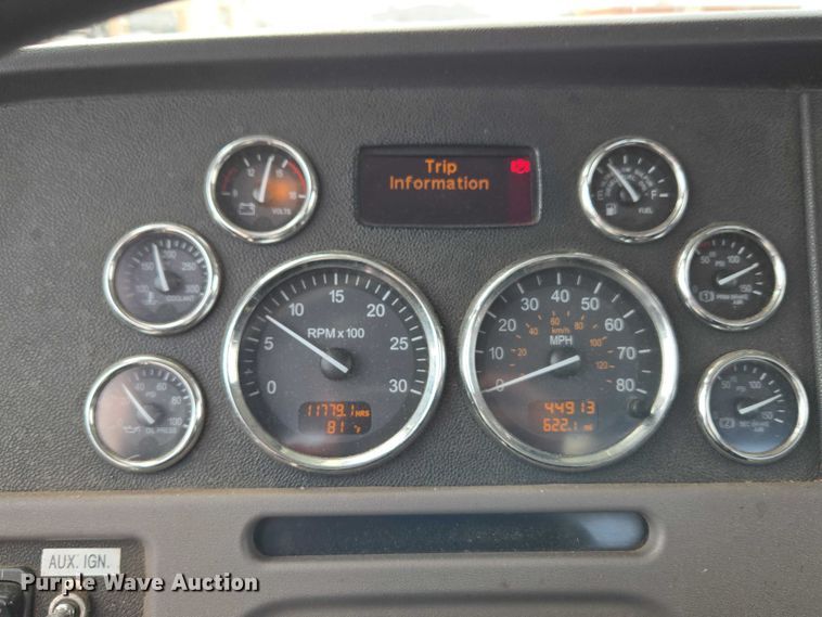 image for item ET1424 2015 Peterbilt 365 sewer jetter truck