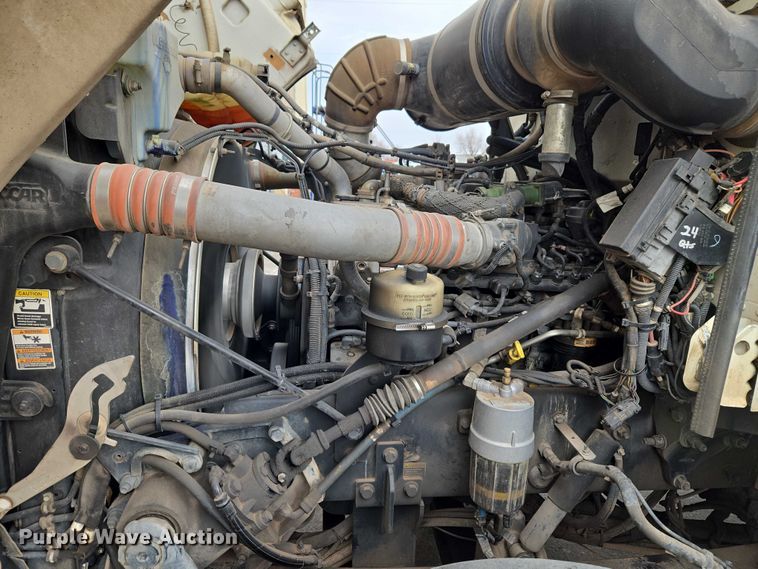 image for item ET1424 2015 Peterbilt 365 sewer jetter truck