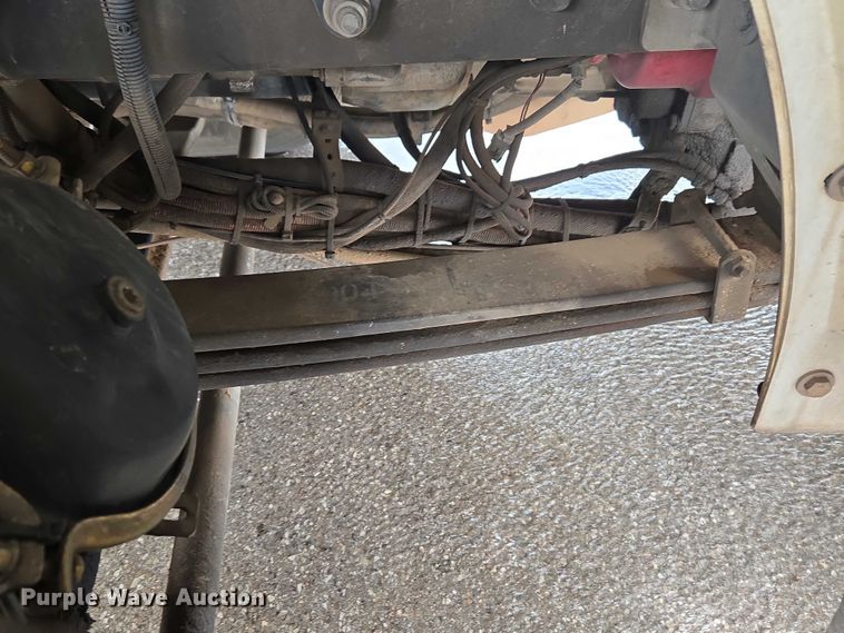 image for item ET1424 2015 Peterbilt 365 sewer jetter truck