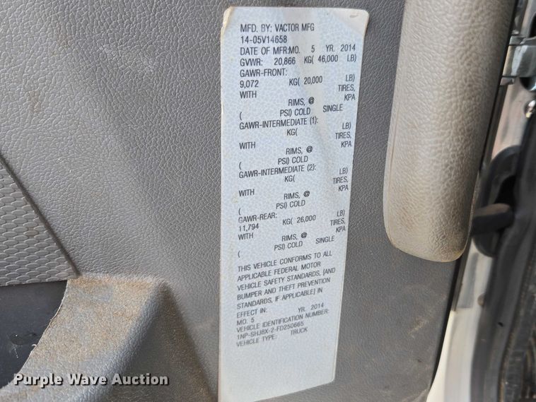 image for item ET1424 2015 Peterbilt 365 sewer jetter truck