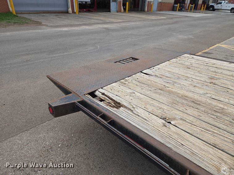 image for item ET1425 2012 Maxey Welding tilt deck equipment trailer