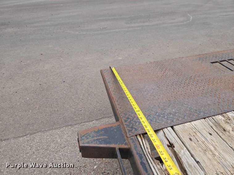 image for item ET1425 2012 Maxey Welding tilt deck equipment trailer