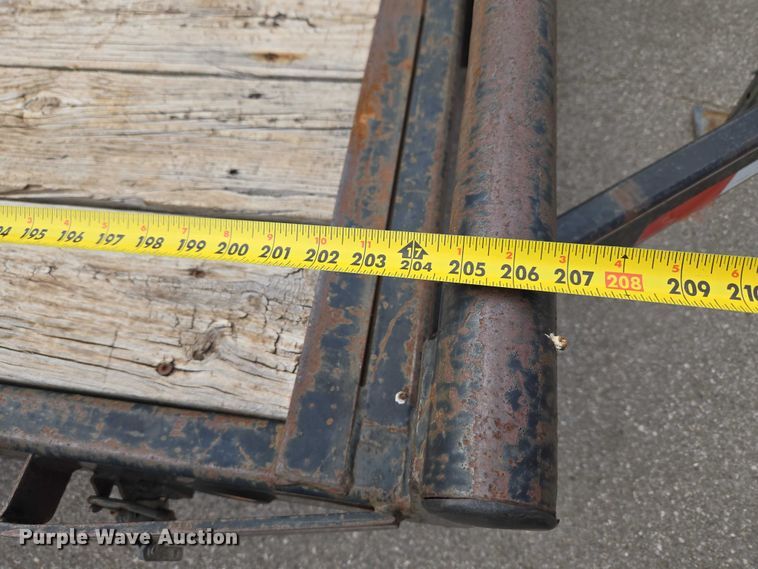 image for item ET1425 2012 Maxey Welding tilt deck equipment trailer