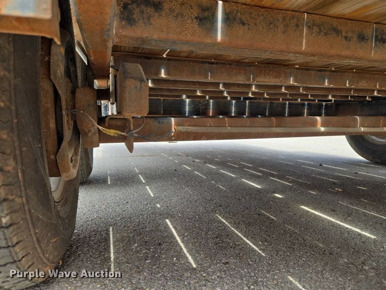 image for item ET1425 2012 Maxey Welding tilt deck equipment trailer