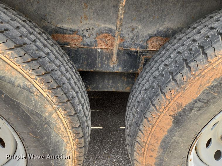 image for item ET1425 2012 Maxey Welding tilt deck equipment trailer