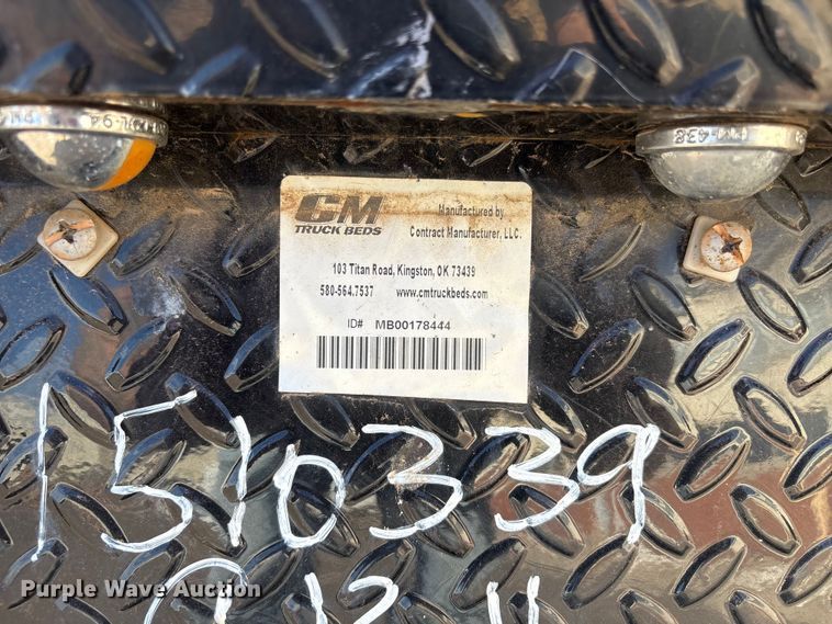 image for item ET1428 2008 Chevrolet Silverado 2500HD flatbed pickup truck