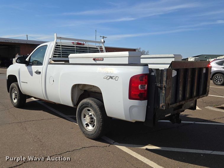image for item ET1429 2008 Chevrolet Silverado 2500HD pickup truck