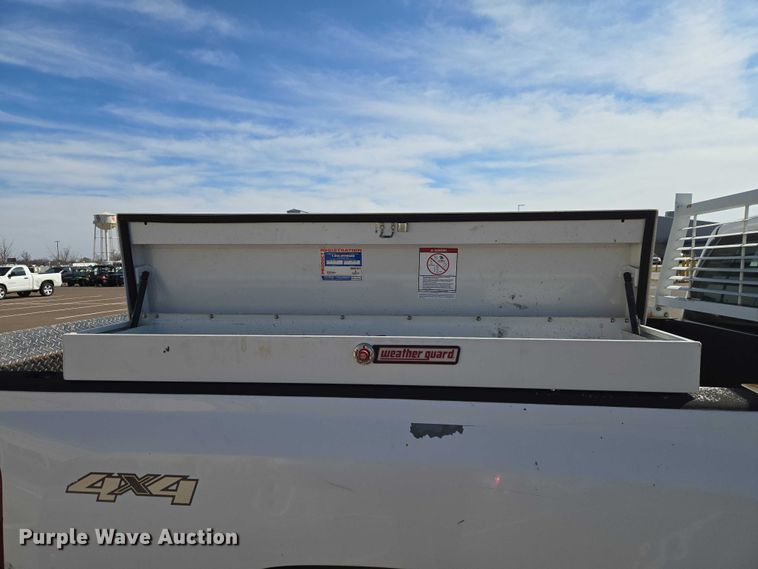 image for item ET1429 2008 Chevrolet Silverado 2500HD pickup truck