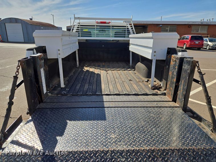 image for item ET1429 2008 Chevrolet Silverado 2500HD pickup truck