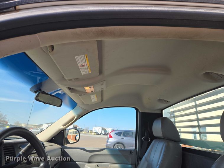 image for item ET1429 2008 Chevrolet Silverado 2500HD pickup truck