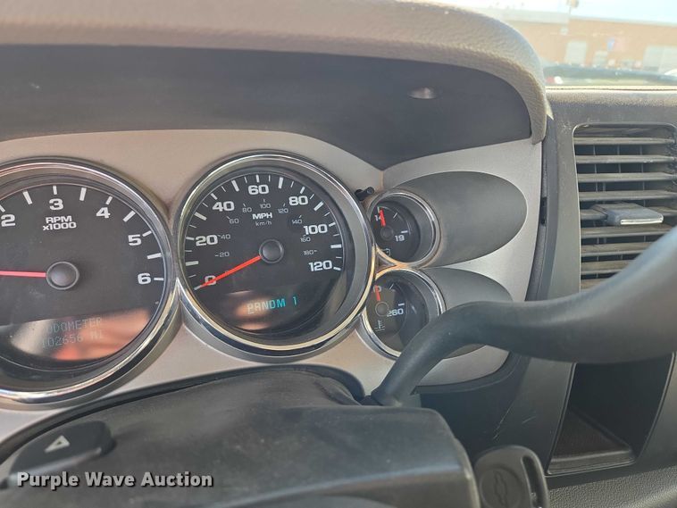 image for item ET1429 2008 Chevrolet Silverado 2500HD pickup truck