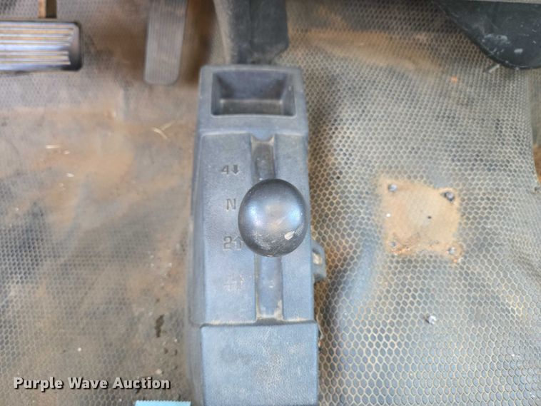 image for item ET1429 2008 Chevrolet Silverado 2500HD pickup truck