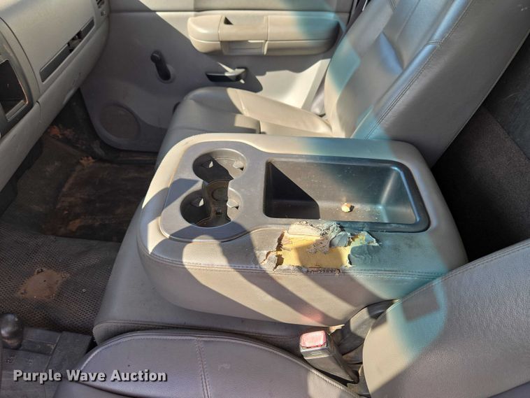 image for item ET1429 2008 Chevrolet Silverado 2500HD pickup truck