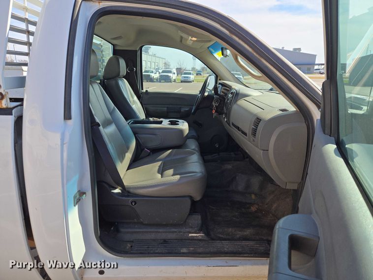 image for item ET1429 2008 Chevrolet Silverado 2500HD pickup truck