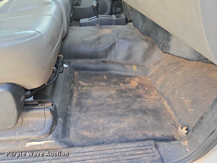 image for item ET1429 2008 Chevrolet Silverado 2500HD pickup truck