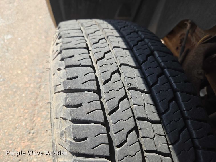 image for item ET1429 2008 Chevrolet Silverado 2500HD pickup truck