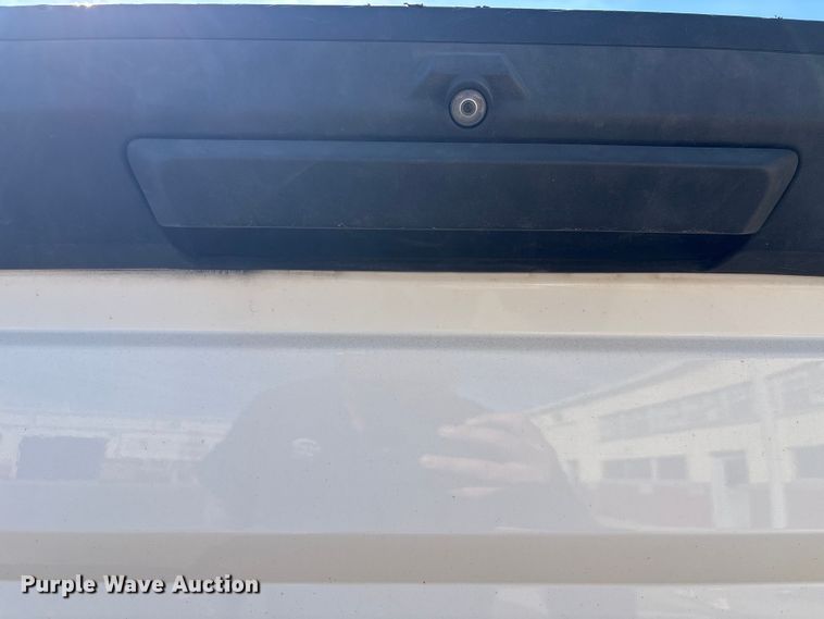 image for item ET1430 2017 Ford F250 Super Duty Crew Cab pickup truck