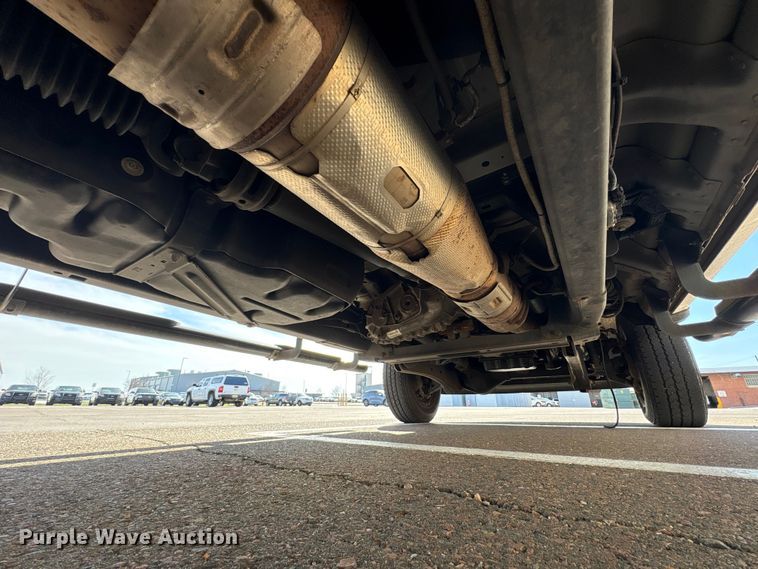 image for item ET1430 2017 Ford F250 Super Duty Crew Cab pickup truck