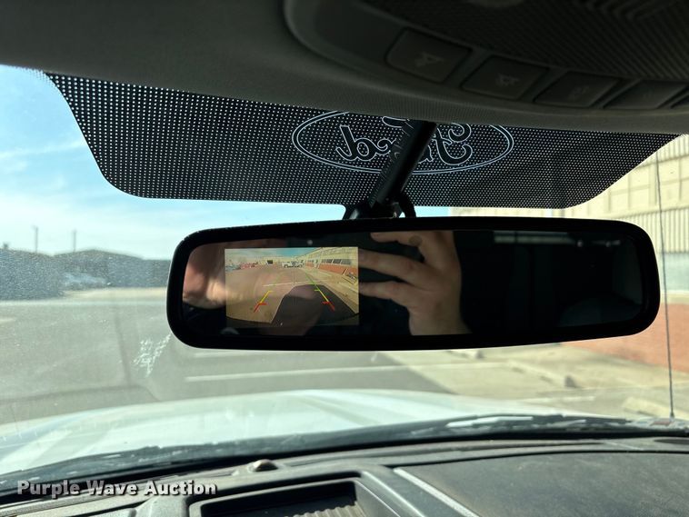 image for item ET1430 2017 Ford F250 Super Duty Crew Cab pickup truck