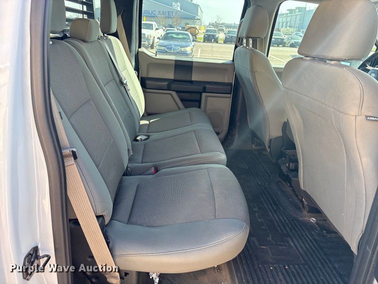 image for item ET1430 2017 Ford F250 Super Duty Crew Cab pickup truck