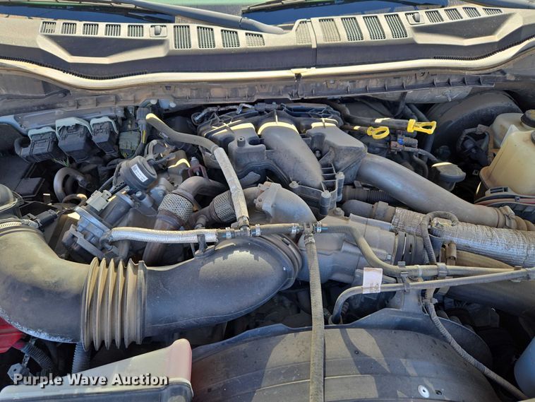 image for item ET1430 2017 Ford F250 Super Duty Crew Cab pickup truck