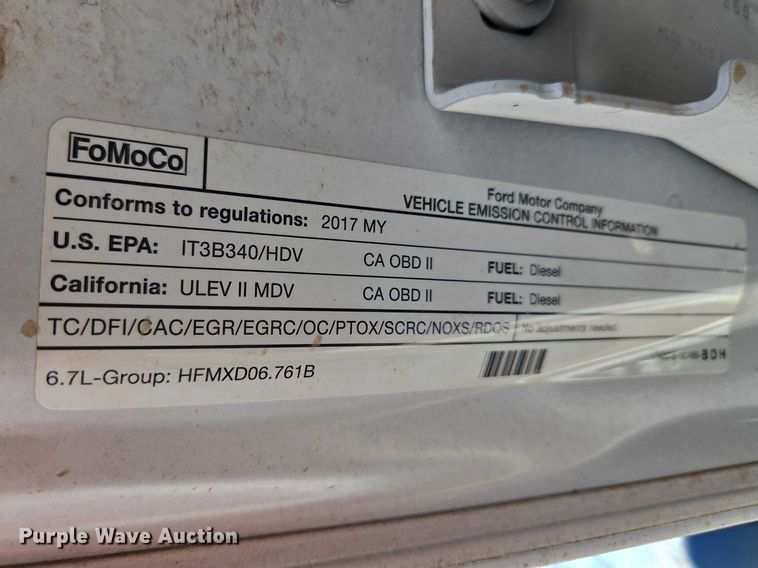 image for item ET1430 2017 Ford F250 Super Duty Crew Cab pickup truck