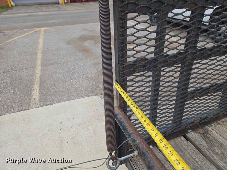 image for item ET1431 2005 Horse Creek utility trailer