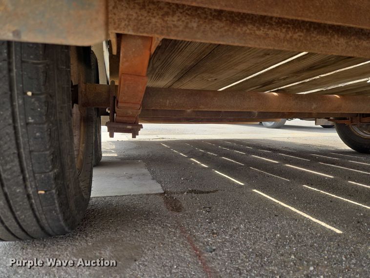 image for item ET1431 2005 Horse Creek utility trailer