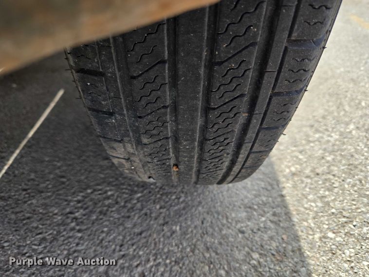 image for item ET1431 2005 Horse Creek utility trailer