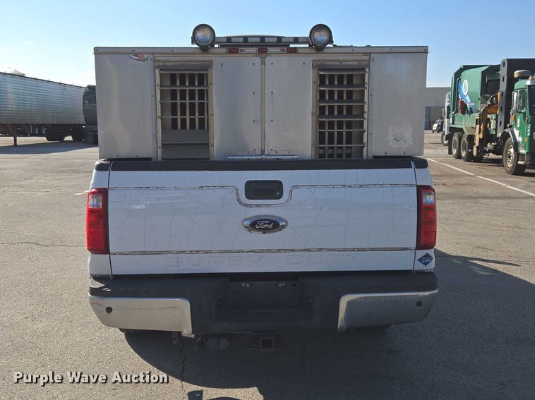 image for item ET1433 2014 Ford F250 Super Duty Crew Cab pickup truck