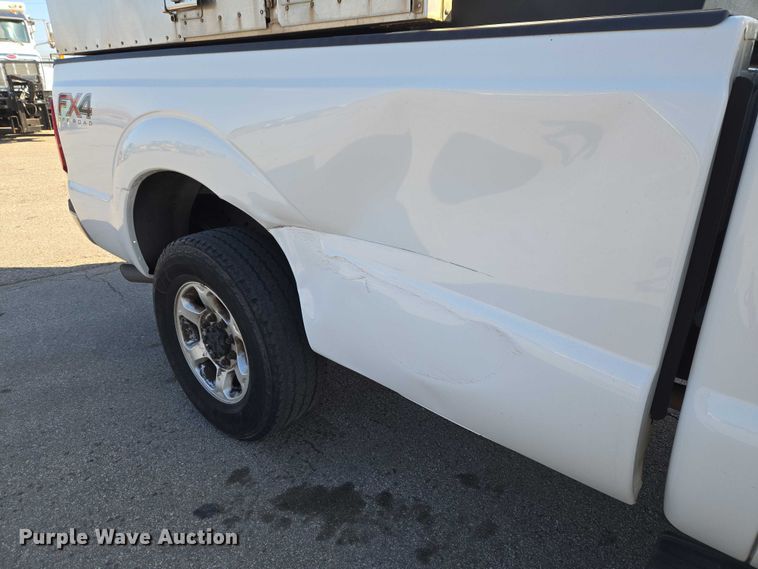 image for item ET1433 2014 Ford F250 Super Duty Crew Cab pickup truck
