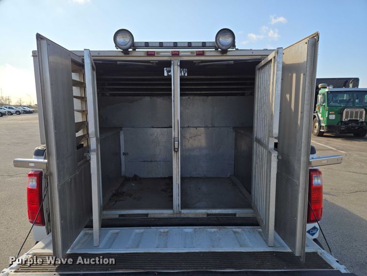 image for item ET1433 2014 Ford F250 Super Duty Crew Cab pickup truck