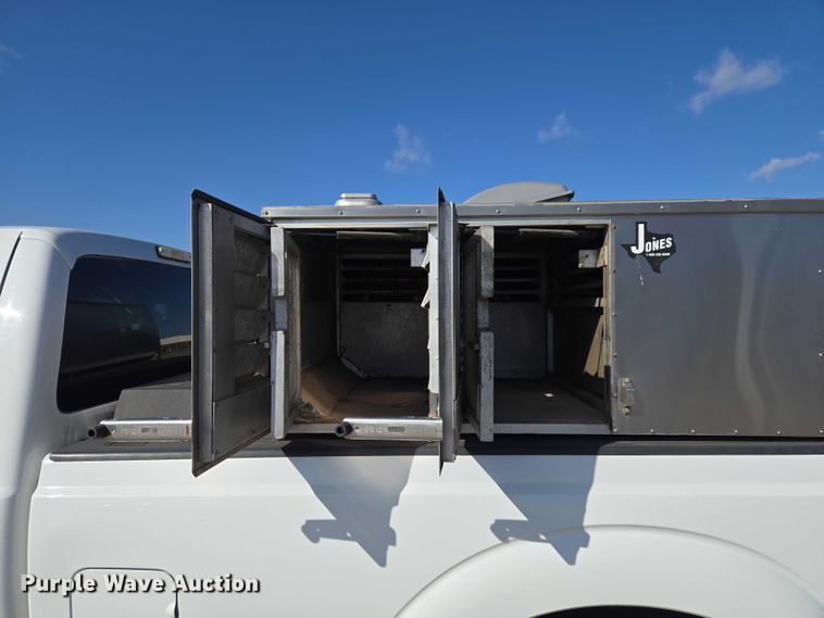 image for item ET1433 2014 Ford F250 Super Duty Crew Cab pickup truck