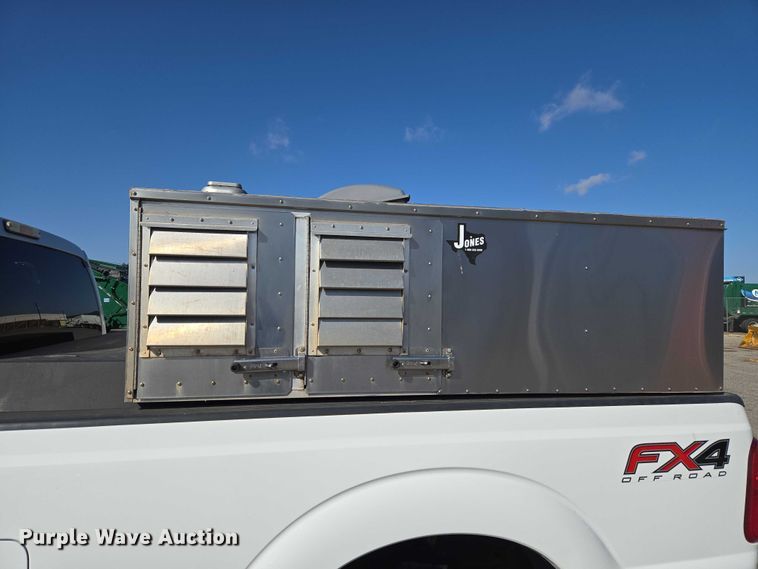 image for item ET1433 2014 Ford F250 Super Duty Crew Cab pickup truck