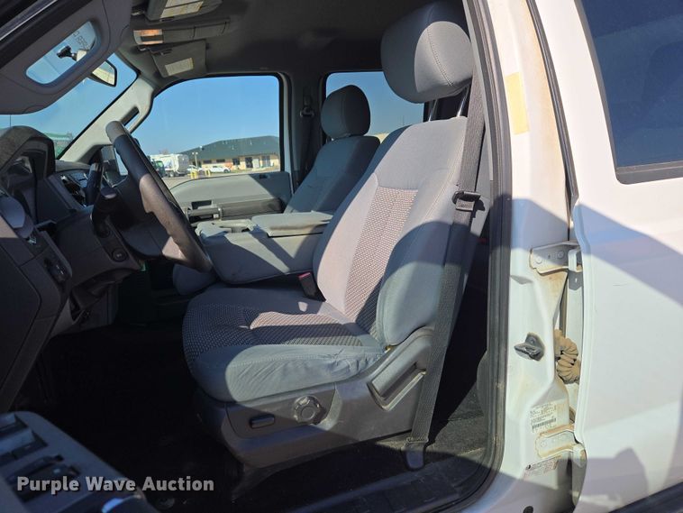 image for item ET1433 2014 Ford F250 Super Duty Crew Cab pickup truck