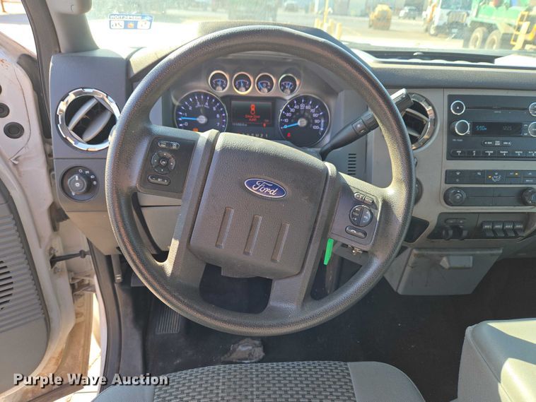 image for item ET1433 2014 Ford F250 Super Duty Crew Cab pickup truck