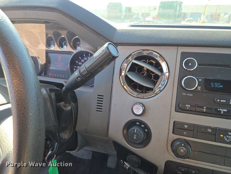 image for item ET1433 2014 Ford F250 Super Duty Crew Cab pickup truck