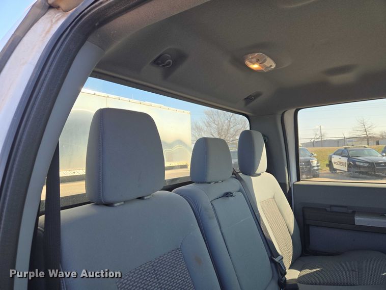 image for item ET1433 2014 Ford F250 Super Duty Crew Cab pickup truck